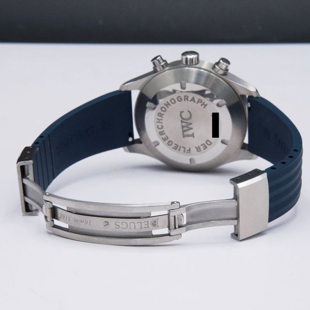 IWC Pilot's Chrono IW370623 Image 6